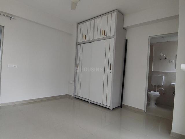 2 BHK Apartment in Sector 102 for rent Gurgaon. The reference number is 21203622