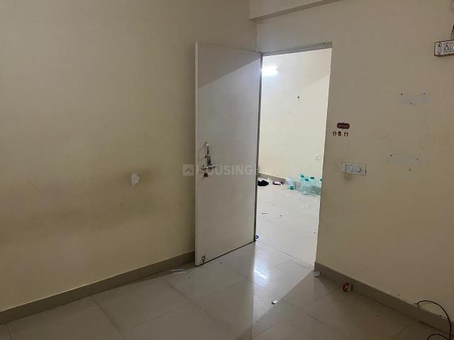 2 BHK Apartment in Sector 102 for resale Gurgaon. The reference number is 20536078