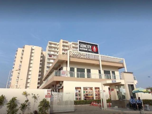 2 BHK Apartment in Sector 102 for resale Gurgaon. The reference number is 20768267