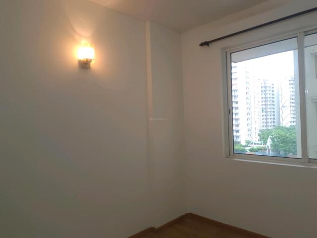 2 BHK Apartment in Sector 107 for rent Gurgaon. The reference number is 17250912