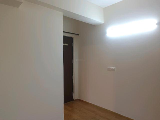 2 BHK Apartment in Sector 107 for rent Gurgaon. The reference number is 17250936