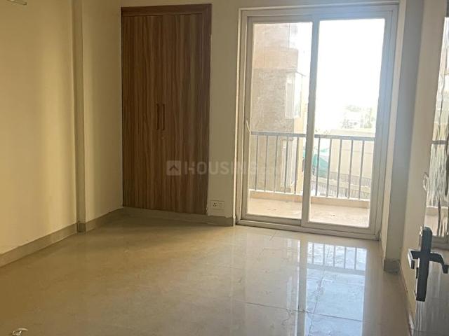 2 BHK Apartment in Sector 107 for rent Noida. The reference number is 19960842