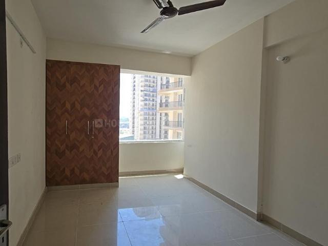 2 BHK Apartment in Sector 107 for rent Noida. The reference number is 20165770
