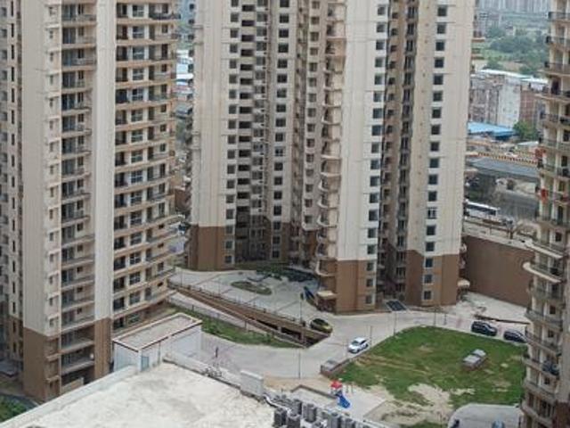 2 BHK Apartment in Sector 107 for rent Noida. The reference number is 20729941