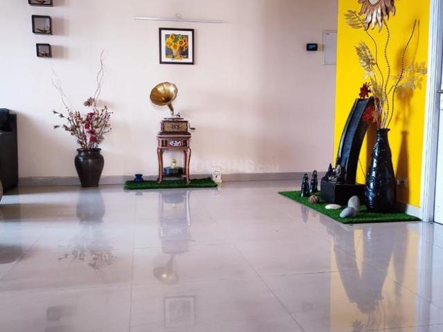 2 BHK Apartment in Sector 107 for rent Noida. The reference number is 20954135