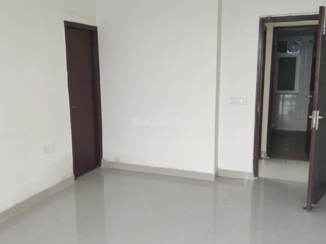 2 BHK Apartment in Sector 107 for rent Noida. The reference number is 20911439