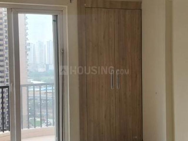 2 BHK Apartment in Sector 107 for rent Noida. The reference number is 20929376