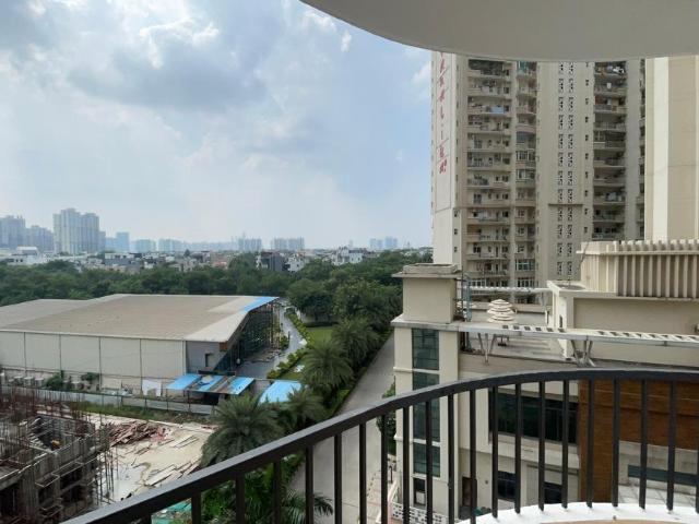 2 BHK Apartment in Sector 107 for rent Noida. The reference number is 21115778