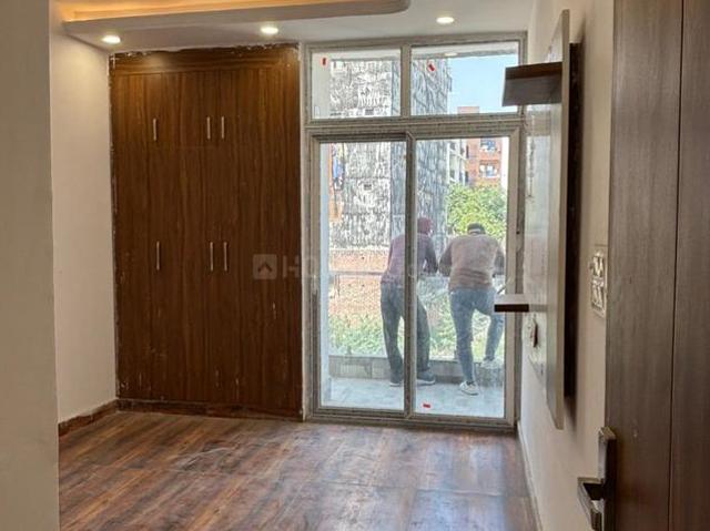 2 BHK Apartment in Sector 107 for resale Noida. The reference number is 20158093
