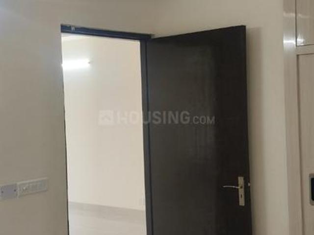 2 BHK Apartment in Sector 107 for resale Noida. The reference number is 21174857