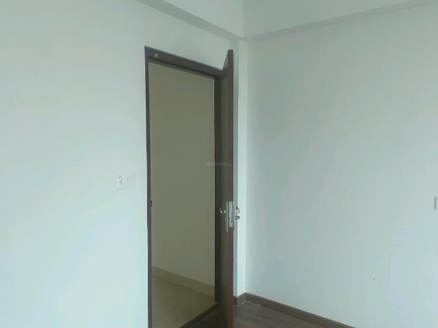 2 BHK Apartment in Sector 104 for rent Gurgaon. The reference number is 19839045