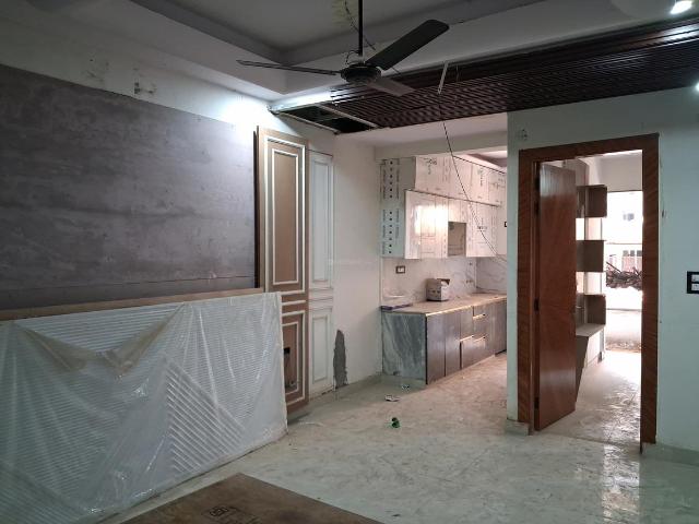 2 BHK Apartment in Sector 104 for resale Noida. The reference number is 19984192