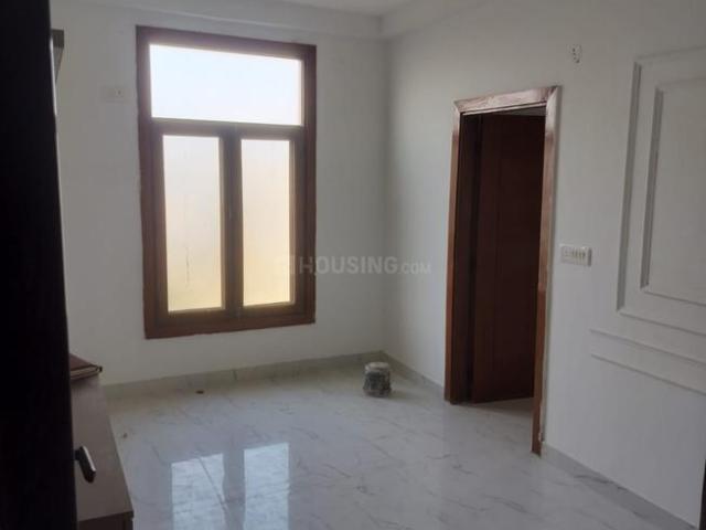 2 BHK Apartment in Sector 104 for resale Noida. The reference number is 20321520