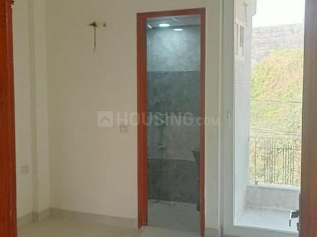 2 BHK Apartment in Sector 104 for resale Noida. The reference number is 20392715