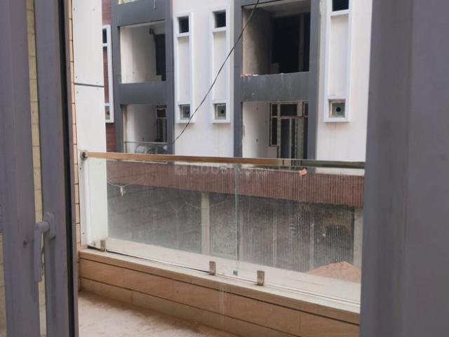 2 BHK Apartment in Sector 104 for resale Noida. The reference number is 21136199