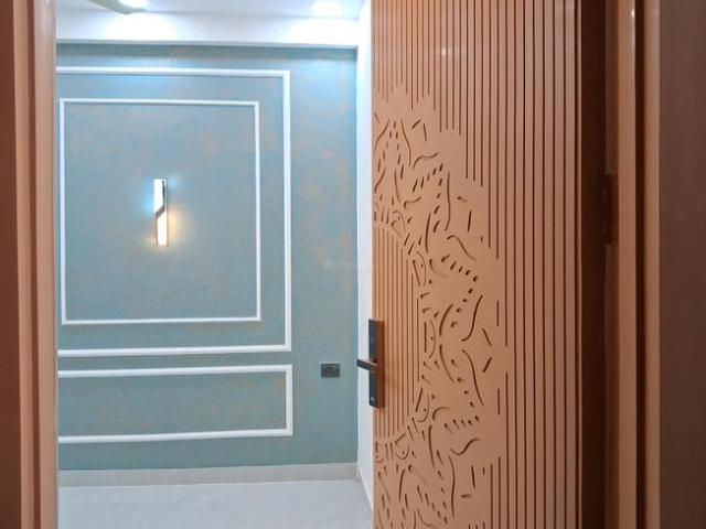 2 BHK Apartment in Sector 104 for resale Noida. The reference number is 21197497