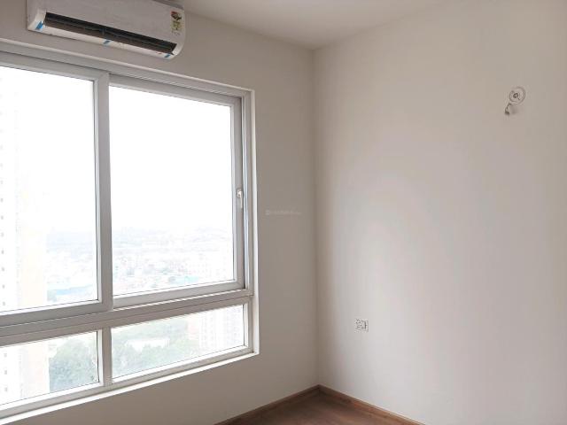 2 BHK Apartment in Sector 104 for resale Gurgaon. The reference number is 18120247