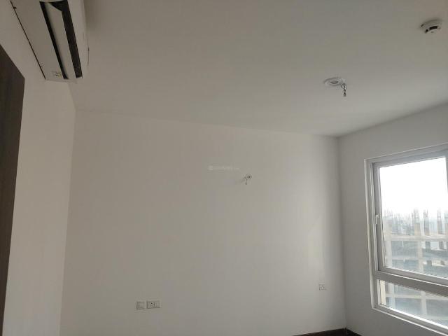 2 BHK Apartment in Sector 104 for resale Gurgaon. The reference number is 19297128