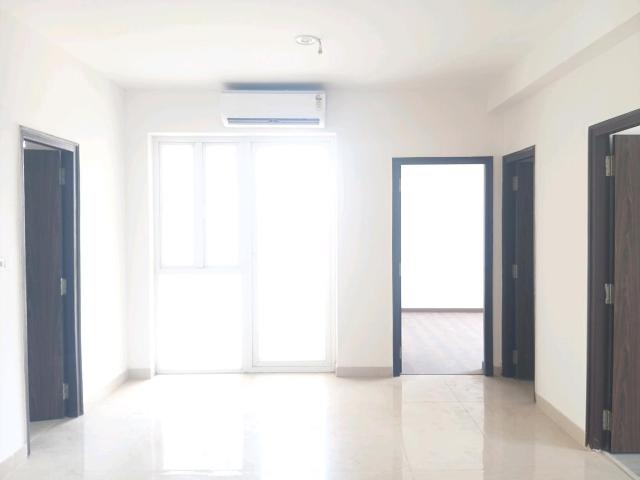 2 BHK Apartment in Sector 104 for resale Gurgaon. The reference number is 20420782