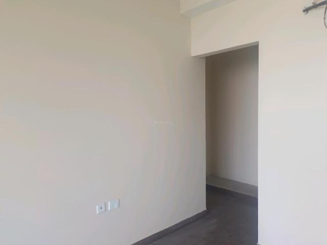 2 BHK Apartment in Sector 106 for rent Gurgaon. The reference number is 18872604