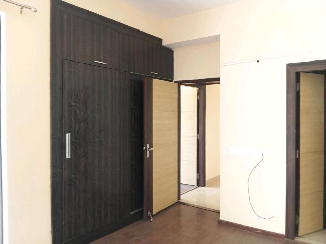 2 BHK Apartment in Sector 106 for rent Gurgaon. The reference number is 20016501
