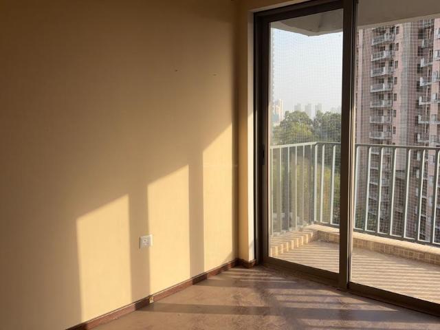 2 BHK Apartment in Sector 106 for rent Gurgaon. The reference number is 20376375