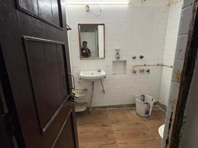 2 BHK Apartment in Sector 10 Dwarka for rent New Delhi. The reference number is 20436211
