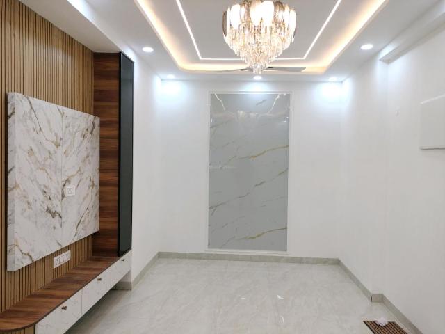 2 BHK Apartment in Sector 10 Dwarka for resale New Delhi. The reference number is 21304210