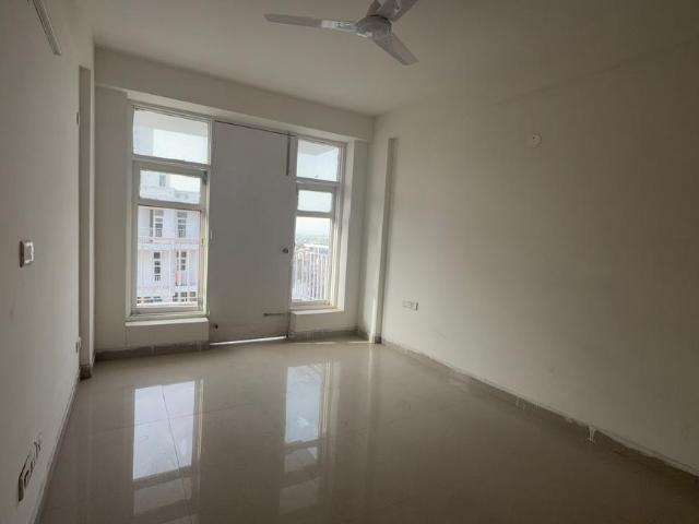 2 BHK Apartment in Sector 10A for rent Gurgaon. The reference number is 20683743