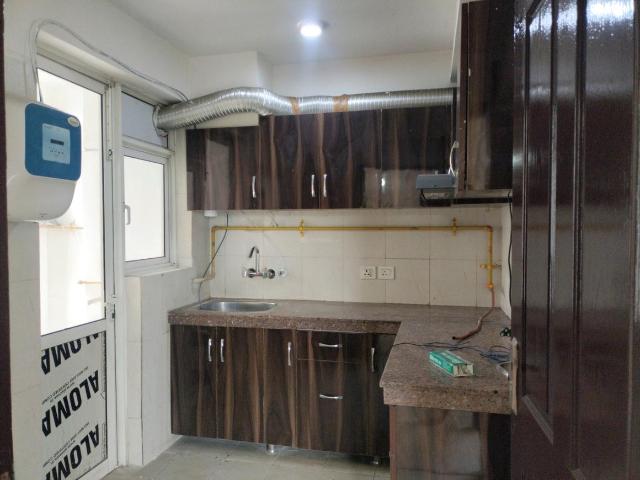 2 BHK Apartment in Sector 110 for rent Noida. The reference number is 20612811