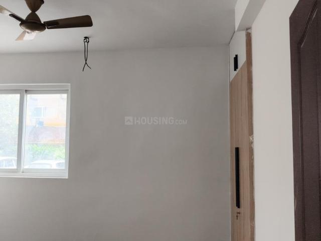 2 BHK Apartment in Sector 110 for rent Noida. The reference number is 20816767