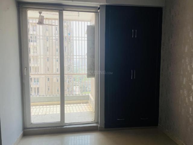 2 BHK Apartment in Sector 110 for rent Noida. The reference number is 20974600