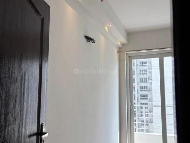 2 BHK Apartment in Sector 110 for rent Noida. The reference number is 21039776