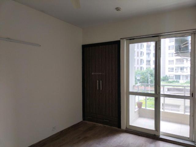 2 BHK Apartment in Sector 110 for resale Noida. The reference number is 20743583