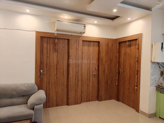 2 BHK Apartment in Sector 111 for resale Gurgaon. The reference number is 21053160