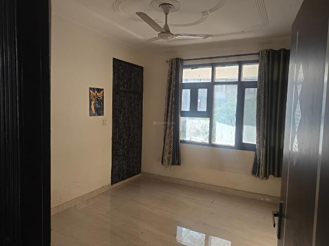 2 BHK Apartment in Sector 11 Dwarka for rent New Delhi. The reference number is 21129019