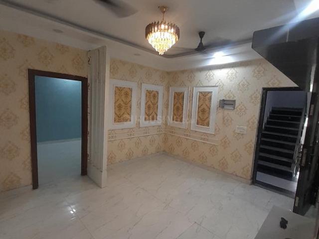 2 BHK Apartment in Sector 122 for resale Noida. The reference number is 20852775