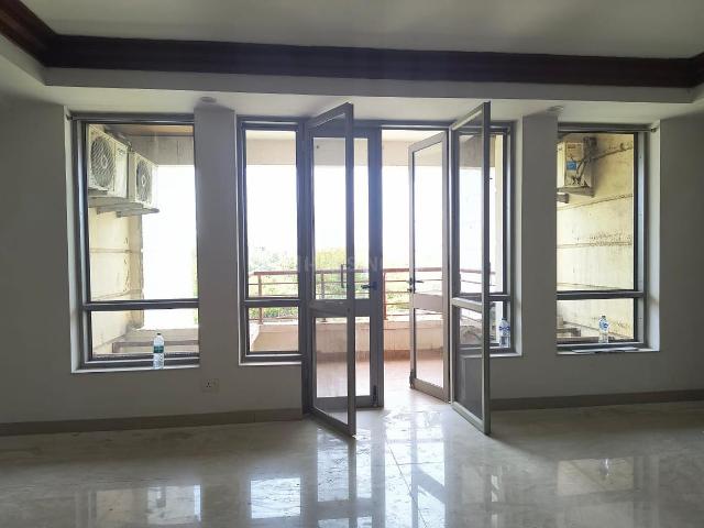2 BHK Apartment in Sector 128 for rent Noida. The reference number is 19401552