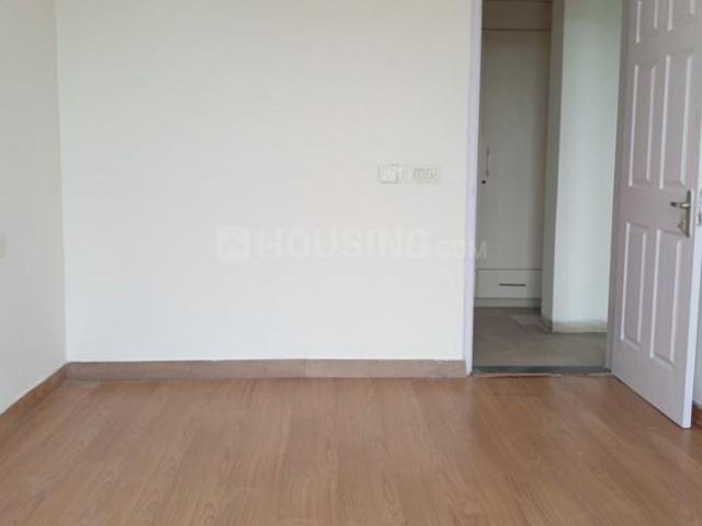 2 BHK Apartment in Sector 128 for rent Noida. The reference number is 20580148