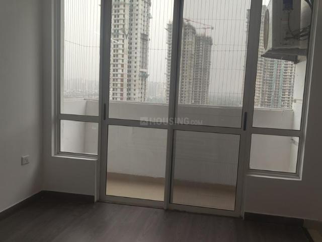 2 BHK Apartment in Sector 128 for rent Noida. The reference number is 20589700
