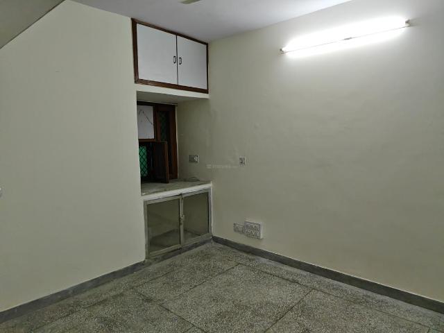 2 BHK Apartment in Sector 12 Dwarka for rent New Delhi. The reference number is 20322794