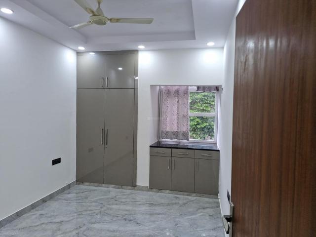 2 BHK Apartment in Sector 12 Dwarka for resale New Delhi. The reference number is 21106547