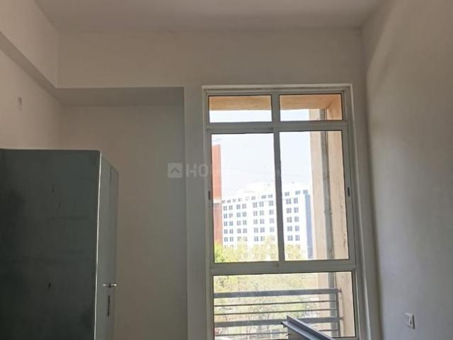 2 BHK Apartment in Sector 133 for rent Noida. The reference number is 19810810