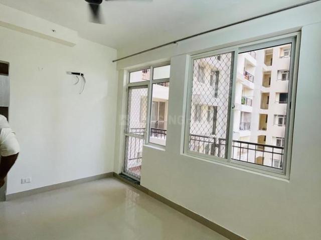 2 BHK Apartment in Sector 133 for rent Noida. The reference number is 20566078