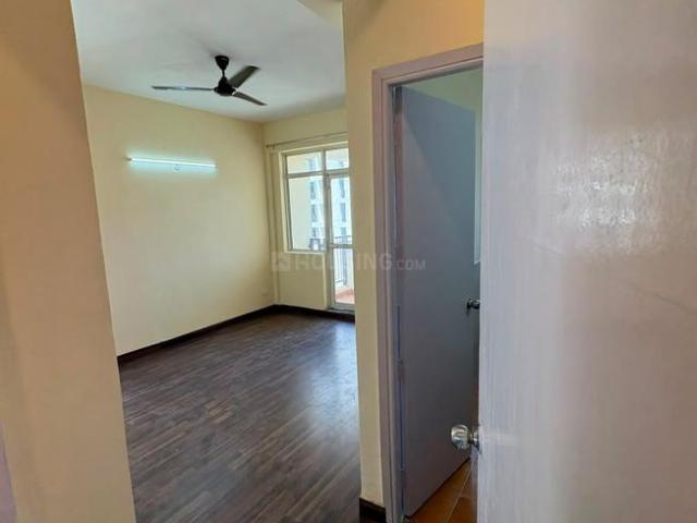 2 BHK Apartment in Sector 133 for rent Noida. The reference number is 20924946