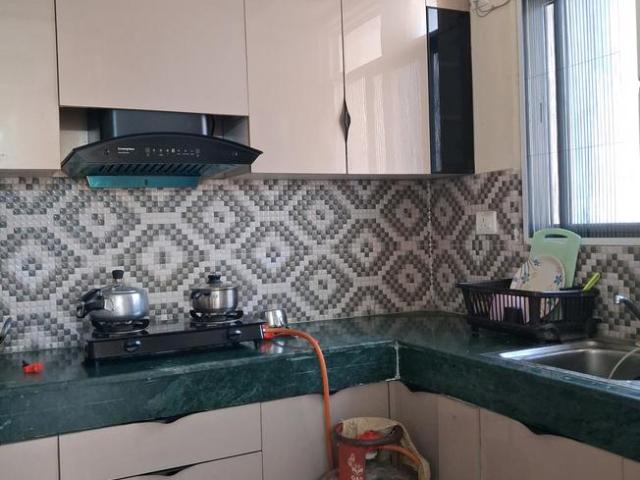 2 BHK Apartment in Sector 131 for rent Noida. The reference number is 19575393