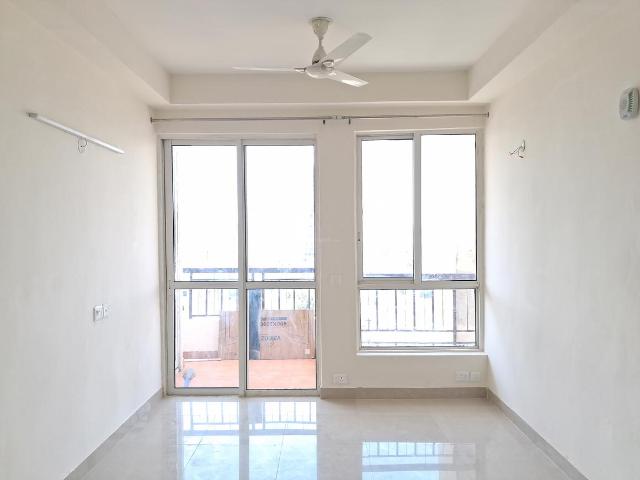 2 BHK Apartment in Sector 131 for rent Noida. The reference number is 20150257