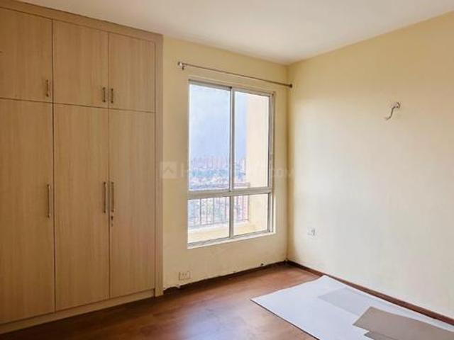 2 BHK Apartment in Sector 131 for rent Noida. The reference number is 21112618