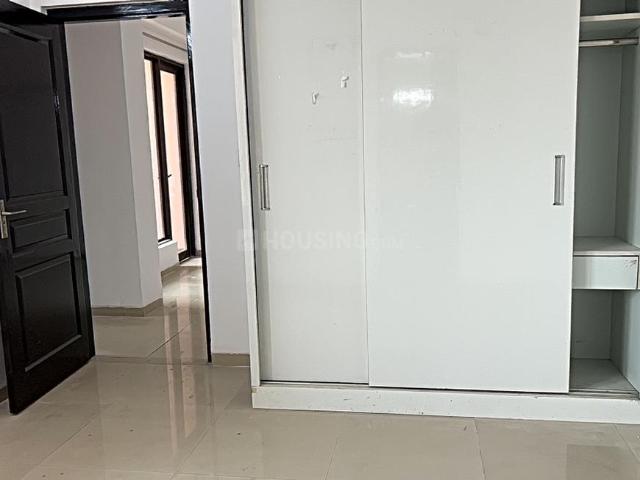 2 BHK Apartment in Sector 137 for rent Noida. The reference number is 19757094