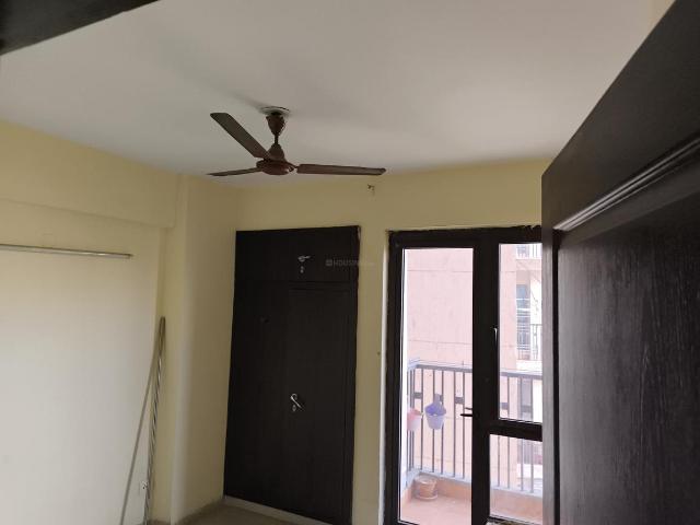 2 BHK Apartment in Sector 137 for rent Noida. The reference number is 19734376